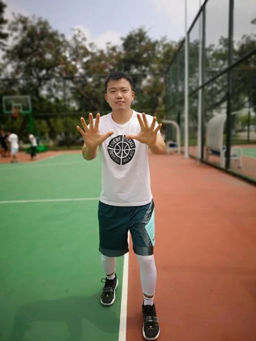 如何帮助青少年篮球运动员处理比赛中的情绪波动_0